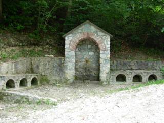 Fontana Sassi